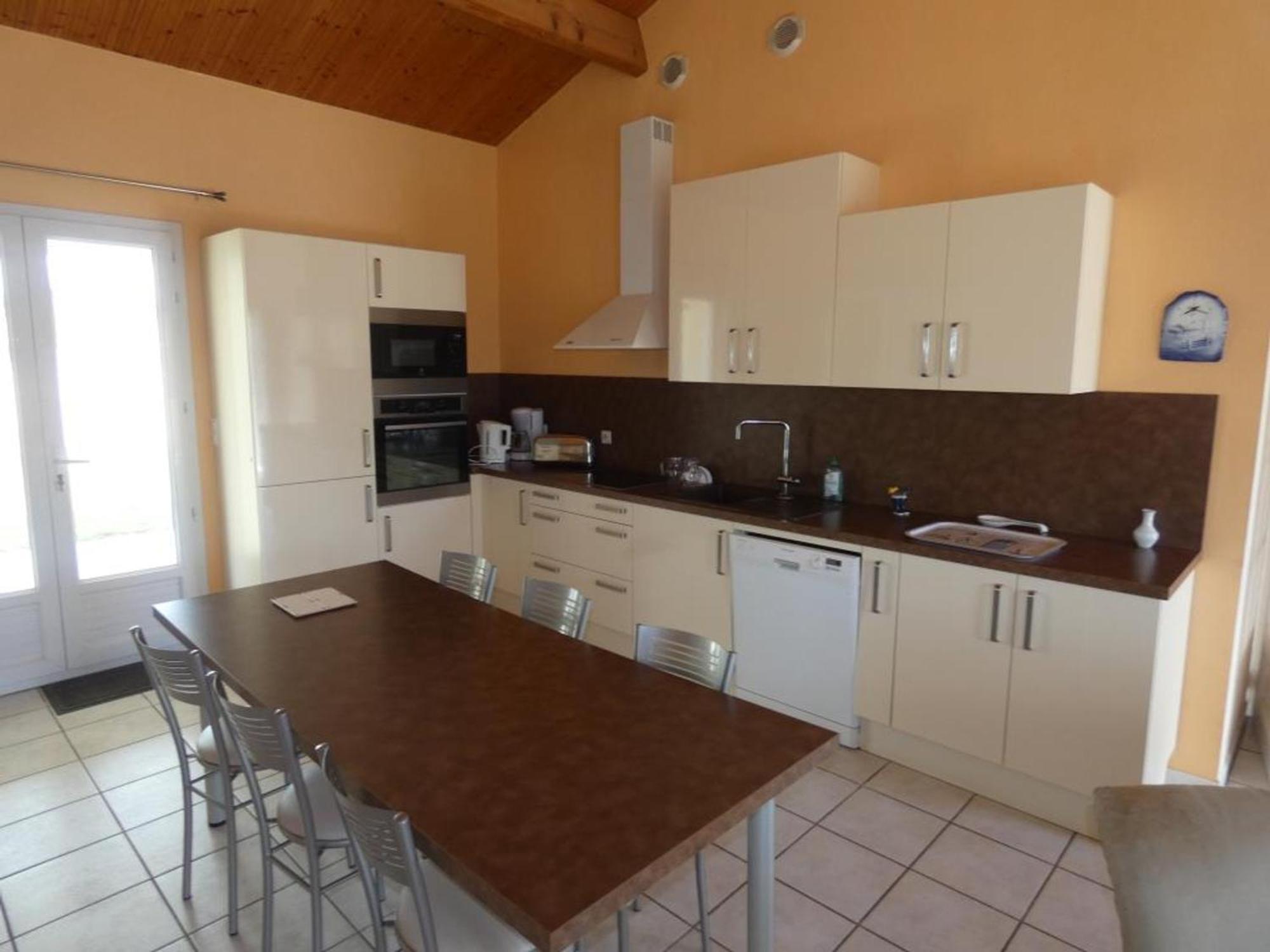 Maison Lumineuse Avec Jardin Pres De La - 2 Chambres, Animaux Acceptes, Wifi, Parking - Fr-1-540-286 Holiday home