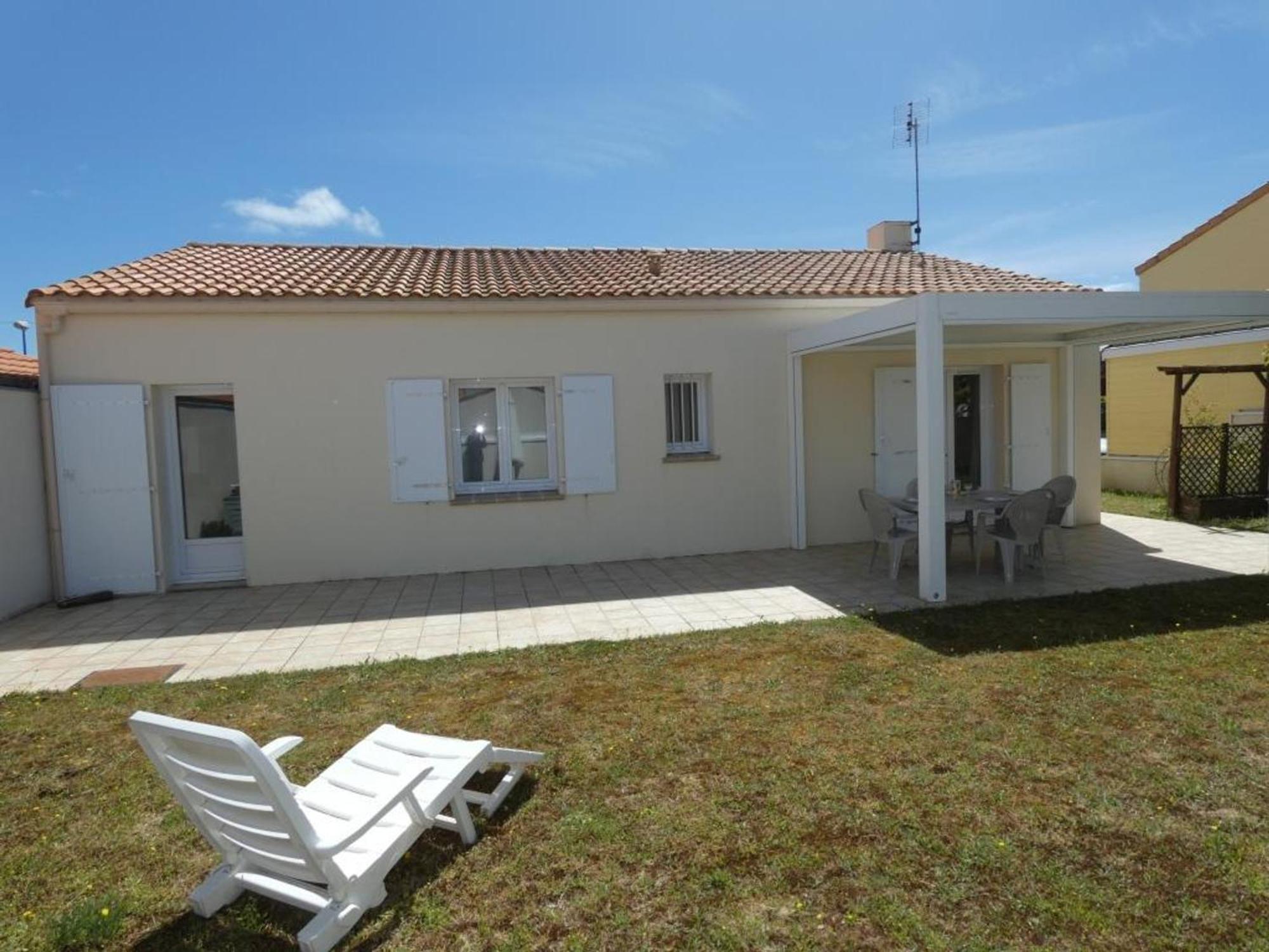 Maison Lumineuse Avec Jardin Pres De La - 2 Chambres, Animaux Acceptes, Wifi, Parking - Fr-1-540-286 *